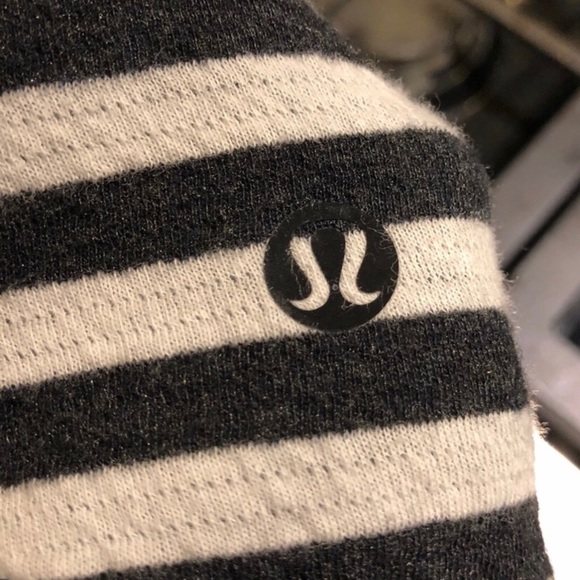 Lululemon In A Cinch Reversible Sweater - Picture 5 of 7